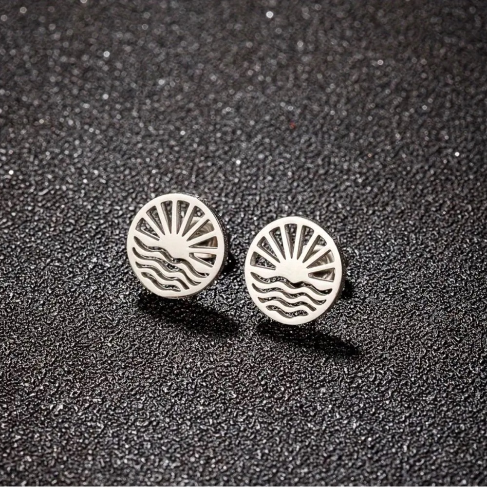 NWOT Sunset earrings